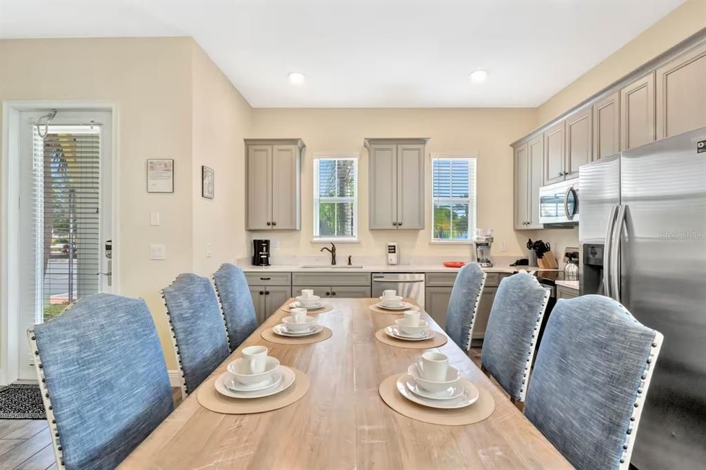 For Rent: $3,300 (3 beds, 3 baths, 1564 Square Feet)