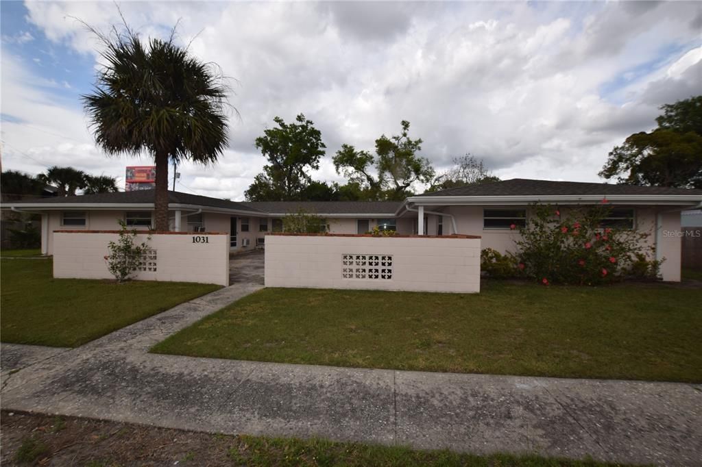 出租: $1,350 (2 贝兹, 1 浴室, 638 平方英尺)