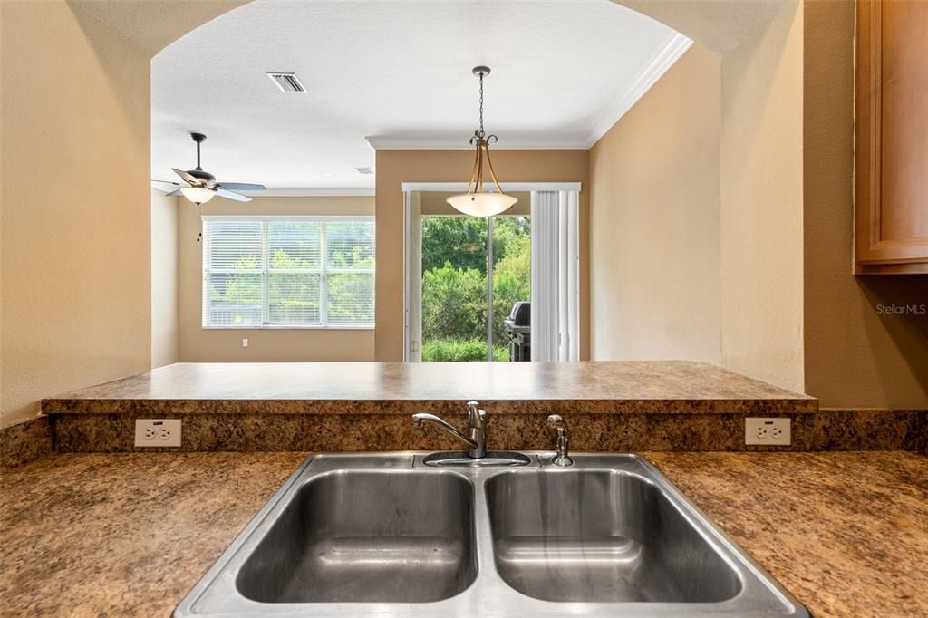 For Rent: $2,500 (3 beds, 2 baths, 1806 Square Feet)