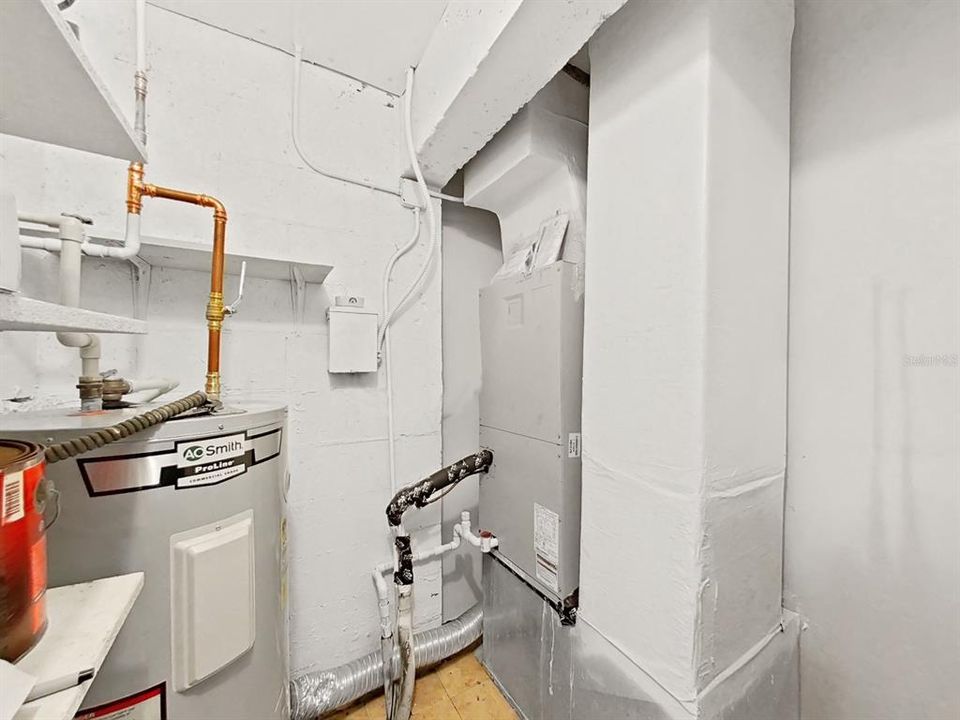 出租: $2,000 (2 贝兹, 2 浴室, 1460 平方英尺)