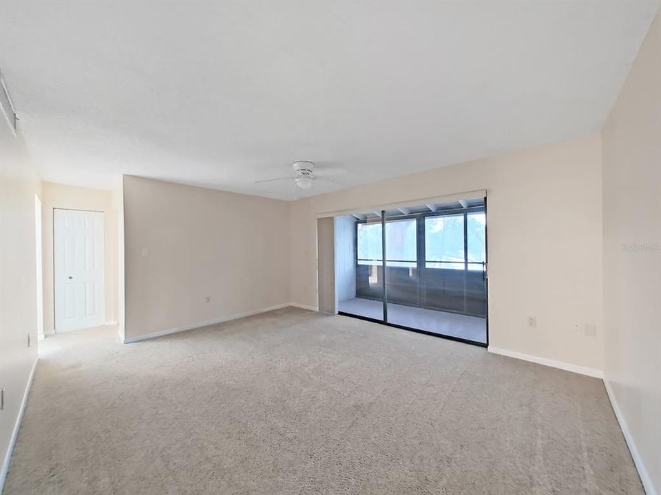 出租: $2,000 (2 贝兹, 2 浴室, 1460 平方英尺)