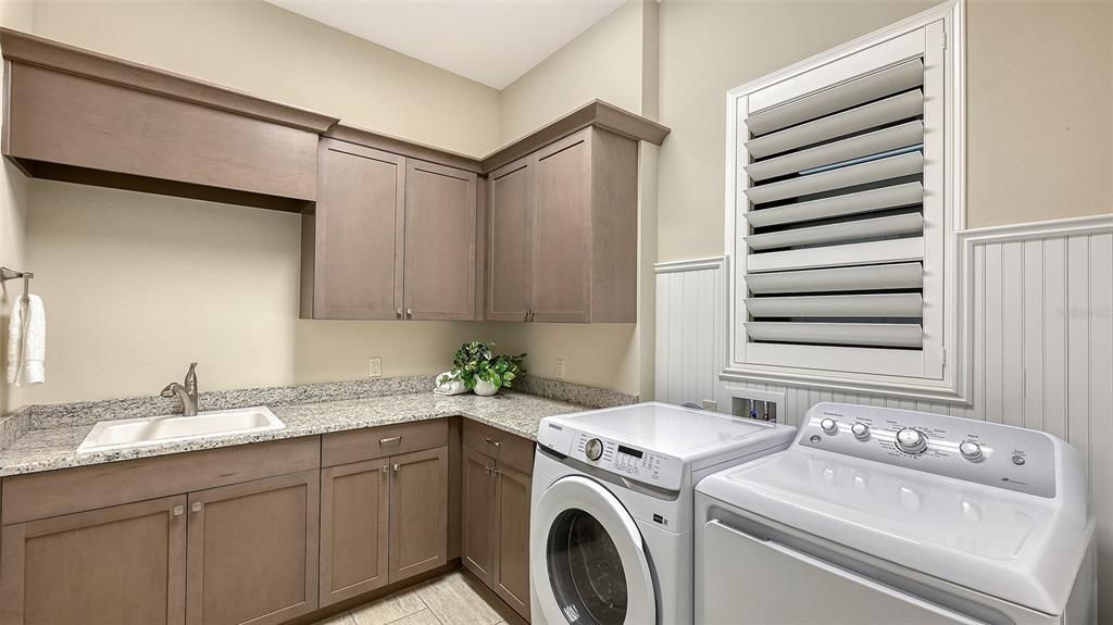 En Venta: $2,000,000 (3 camas, 3 baños, 3134 Pies cuadrados)