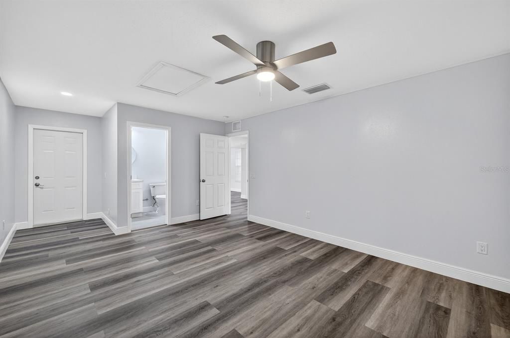 For Sale: $499,999 (4 beds, 3 baths, 1616 Square Feet)