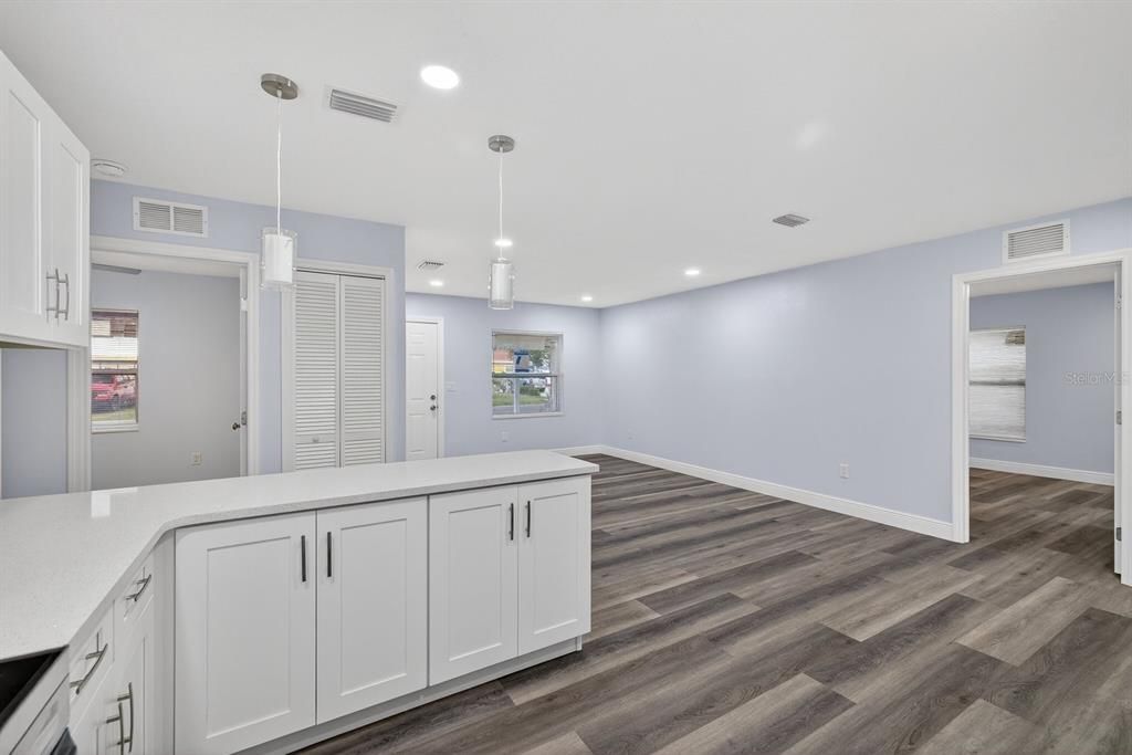 For Sale: $499,999 (4 beds, 3 baths, 1616 Square Feet)