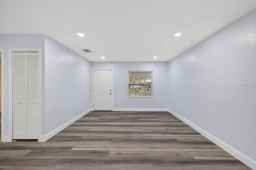 For Sale: $499,999 (4 beds, 3 baths, 1616 Square Feet)