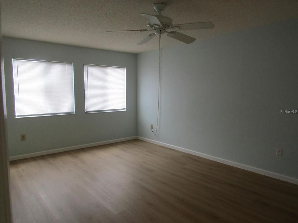 В аренду: $1,700 (2 спален, 2 ванн, 1065 Квадратных фут)