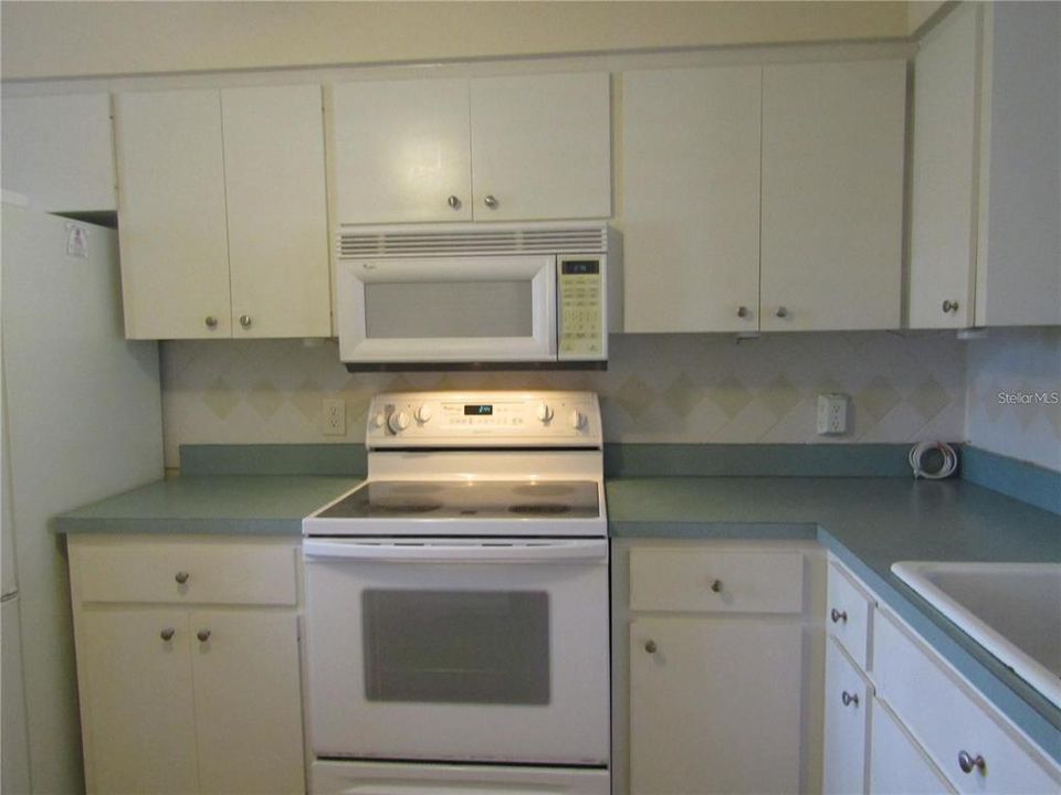 В аренду: $1,700 (2 спален, 2 ванн, 1065 Квадратных фут)