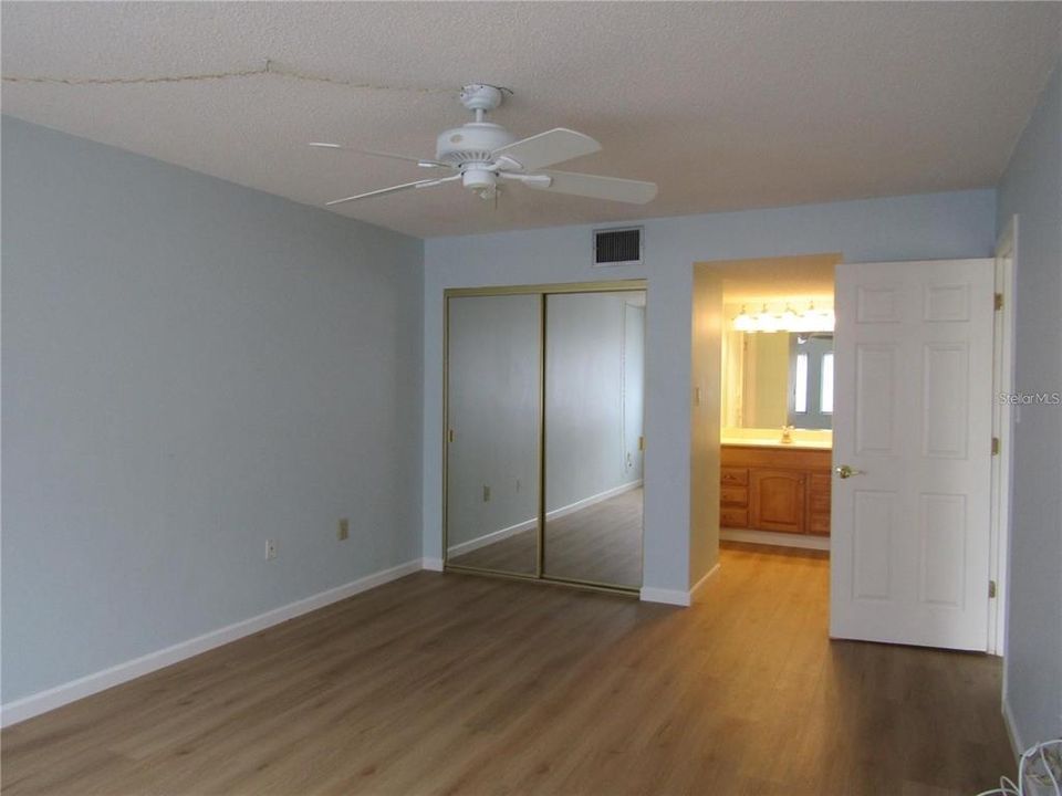 В аренду: $1,700 (2 спален, 2 ванн, 1065 Квадратных фут)