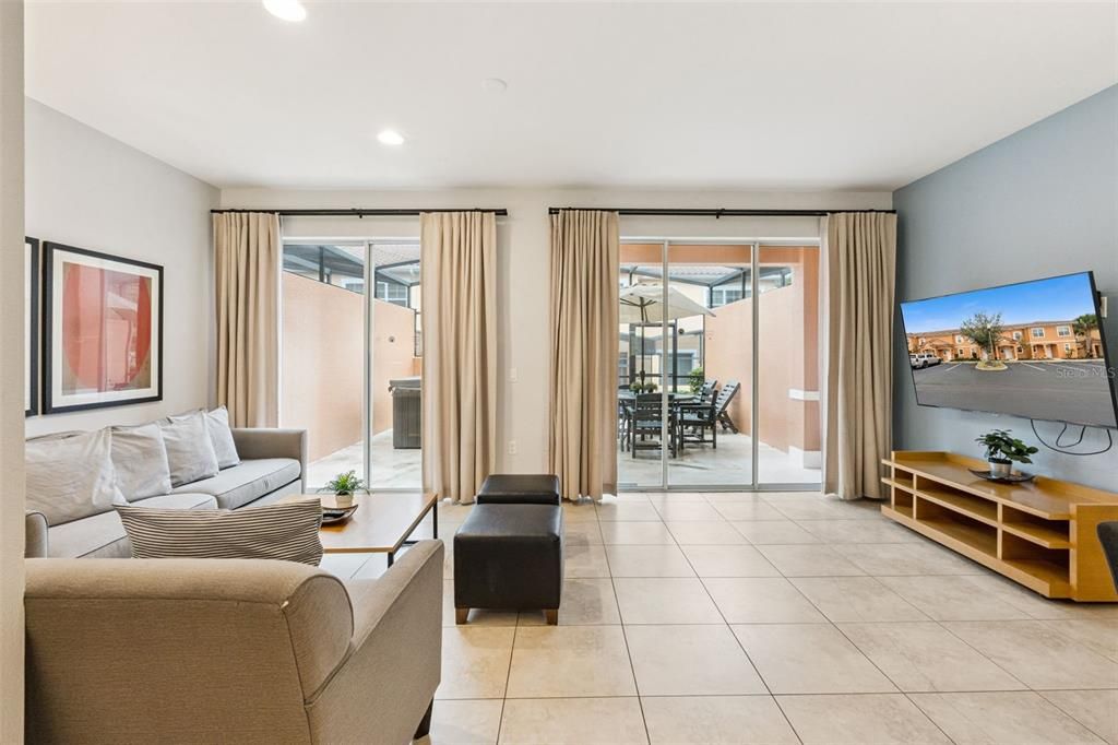 На продажу: $275,000 (2 спален, 2 ванн, 1350 Квадратных фут)