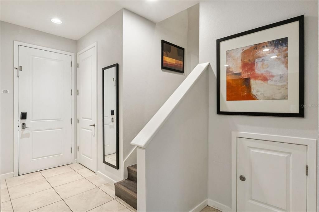 На продажу: $275,000 (2 спален, 2 ванн, 1350 Квадратных фут)