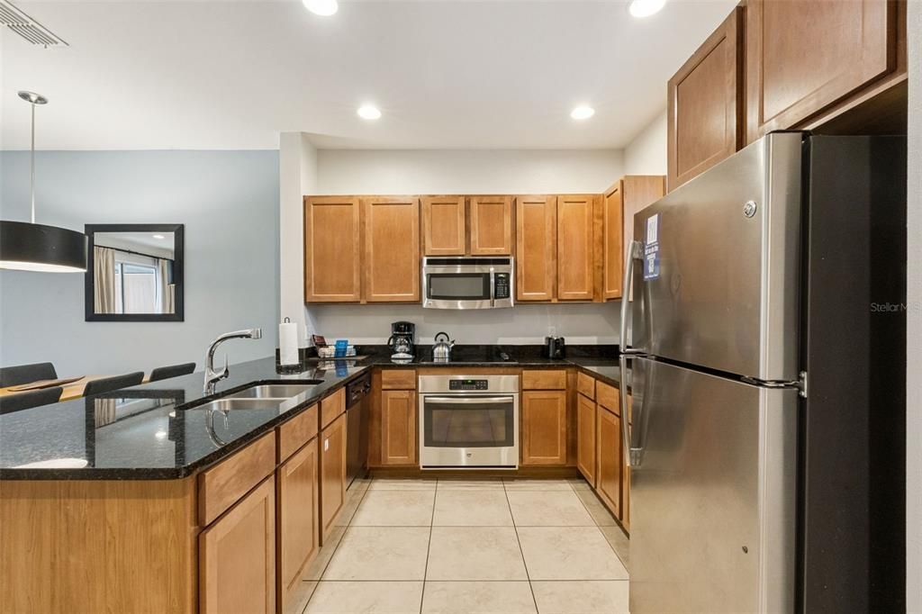 На продажу: $275,000 (2 спален, 2 ванн, 1350 Квадратных фут)