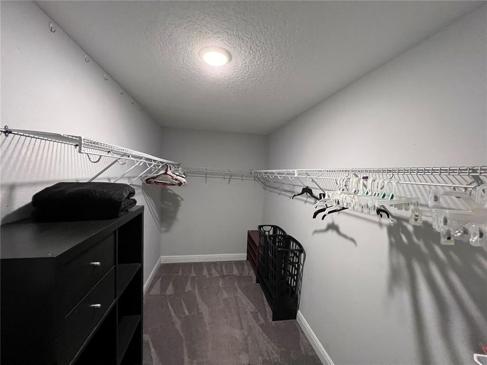 For Rent: $3,500 (5 beds, 4 baths, 3141 Square Feet)