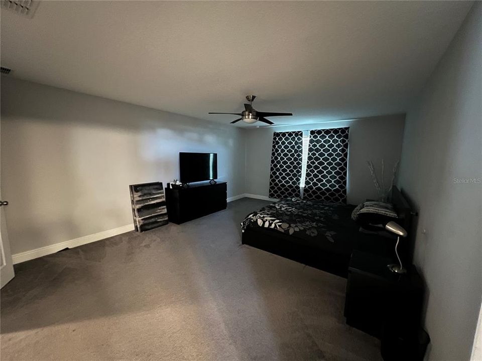 For Rent: $3,500 (5 beds, 4 baths, 3141 Square Feet)