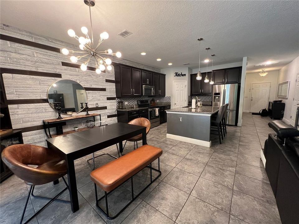 For Rent: $3,500 (5 beds, 4 baths, 3141 Square Feet)