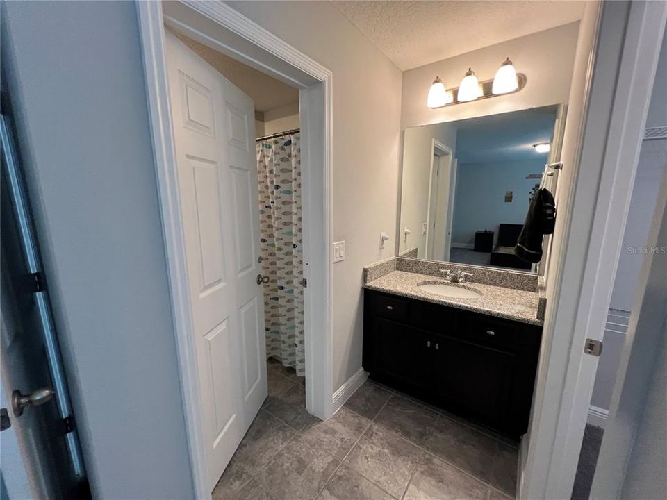 For Rent: $3,500 (5 beds, 4 baths, 3141 Square Feet)