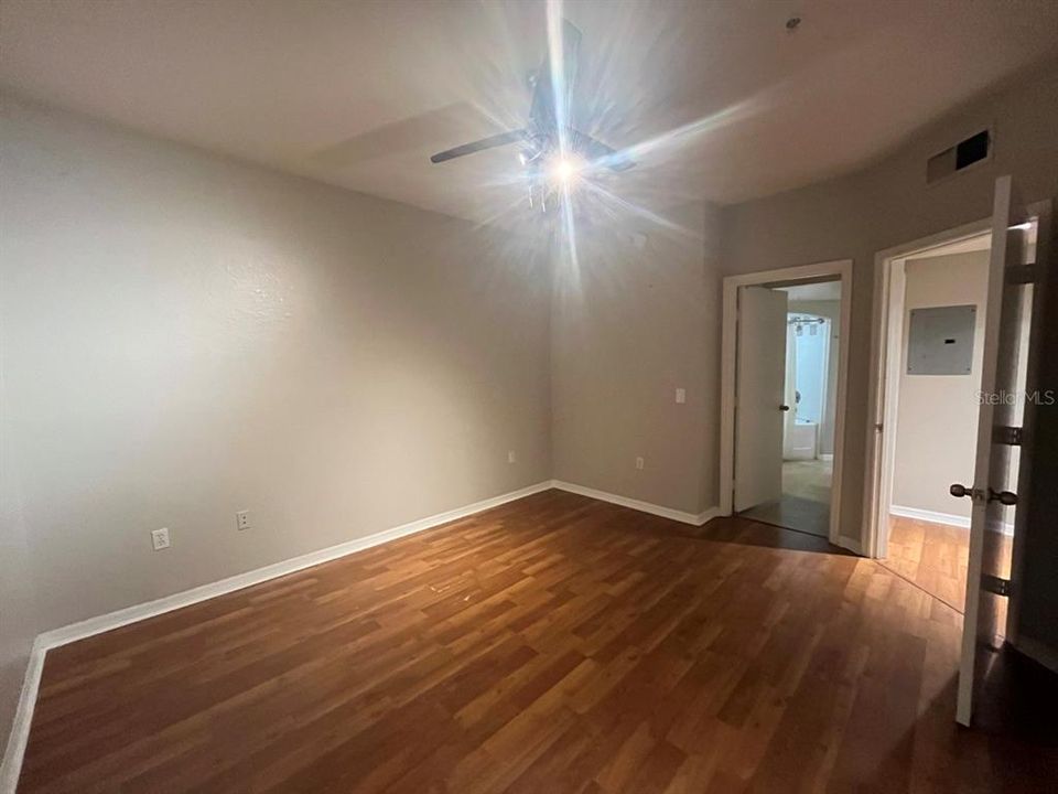 В аренду: $1,425 (1 спален, 1 ванн, 1008 Квадратных фут)