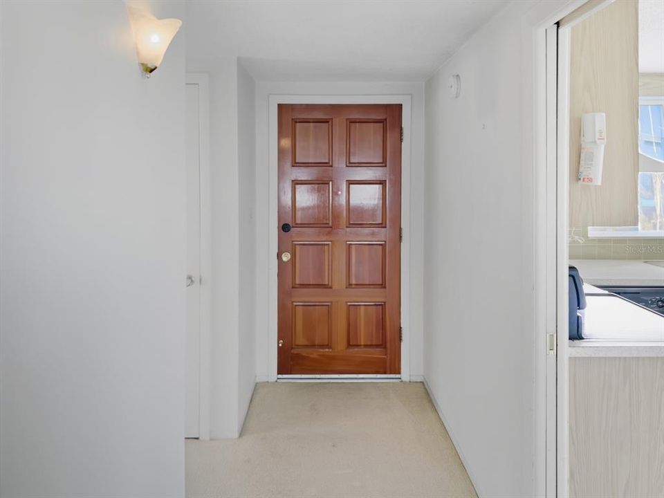 For Sale: $209,000 (2 beds, 2 baths, 1096 Square Feet)