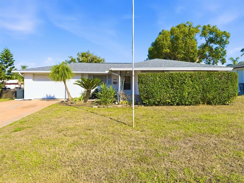 For Sale: $209,000 (2 beds, 2 baths, 1096 Square Feet)