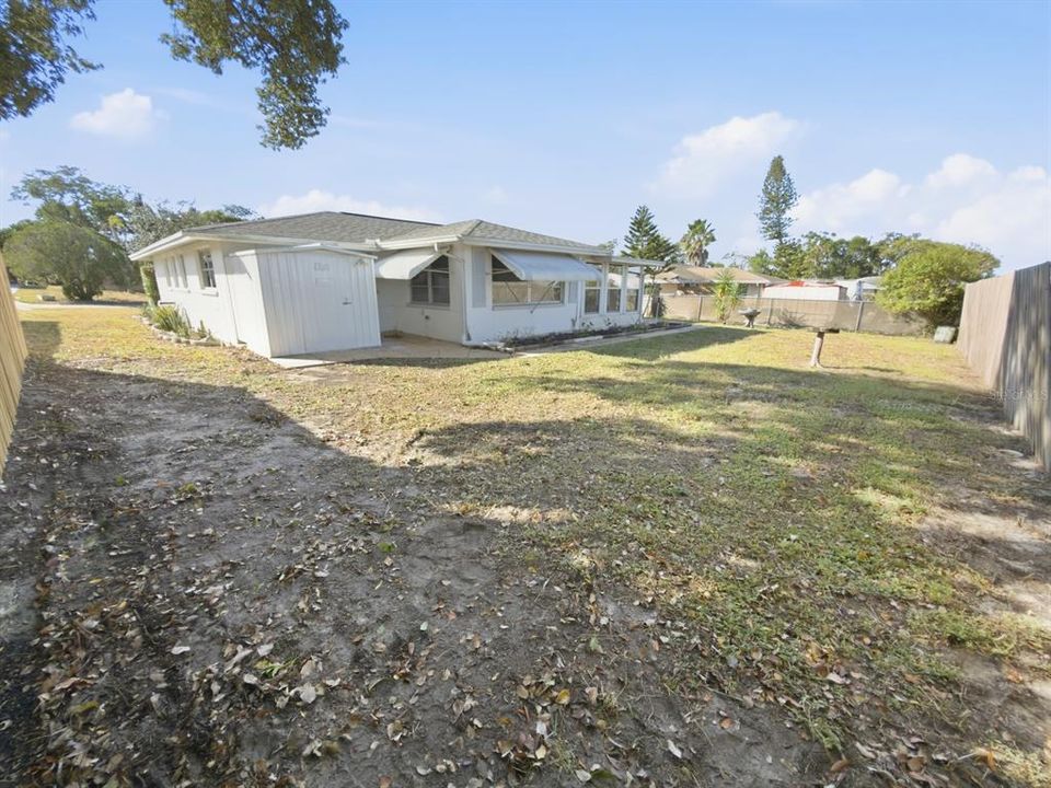 For Sale: $209,000 (2 beds, 2 baths, 1096 Square Feet)