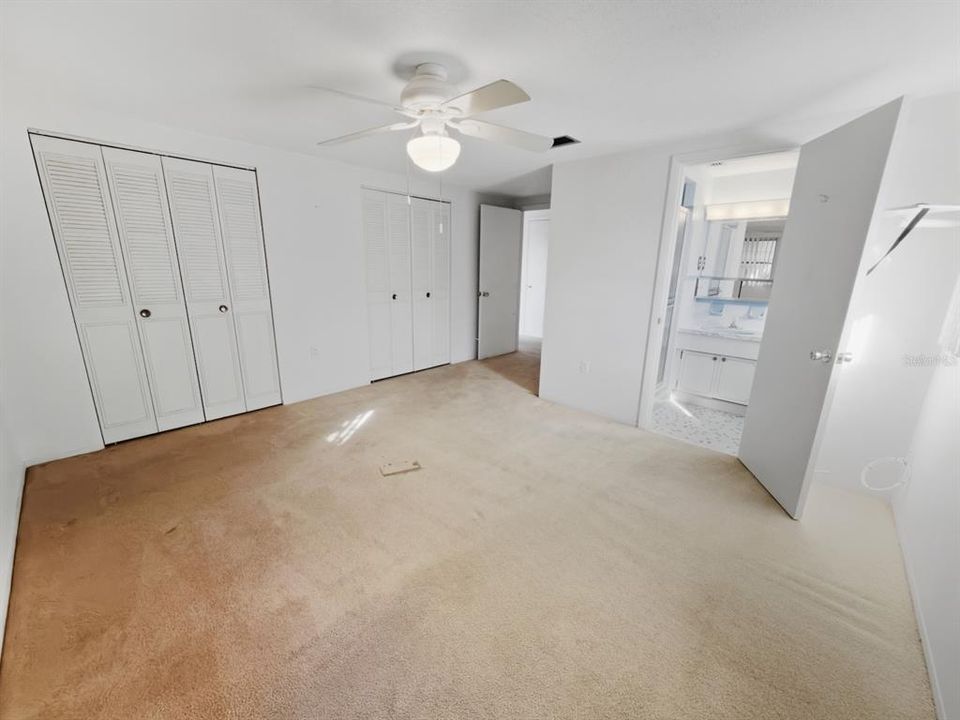 For Sale: $209,000 (2 beds, 2 baths, 1096 Square Feet)