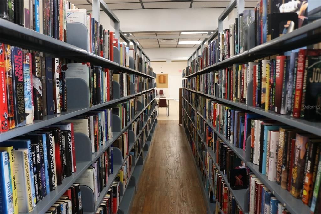 待售: $140,000 (2 贝兹, 2 浴室, 912 平方英尺)