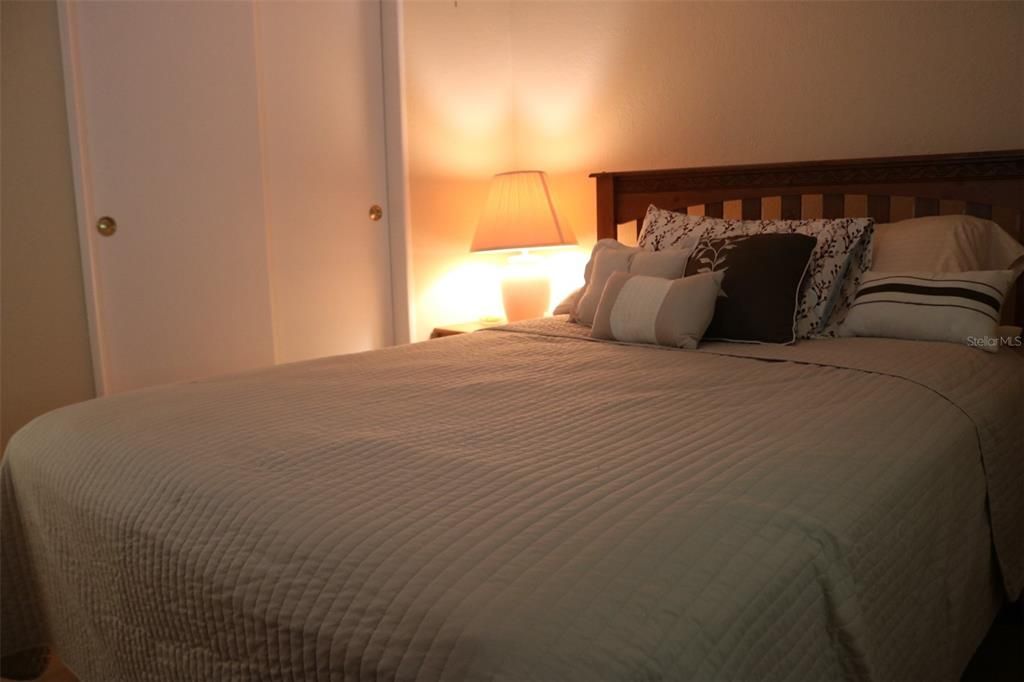 待售: $140,000 (2 贝兹, 2 浴室, 912 平方英尺)