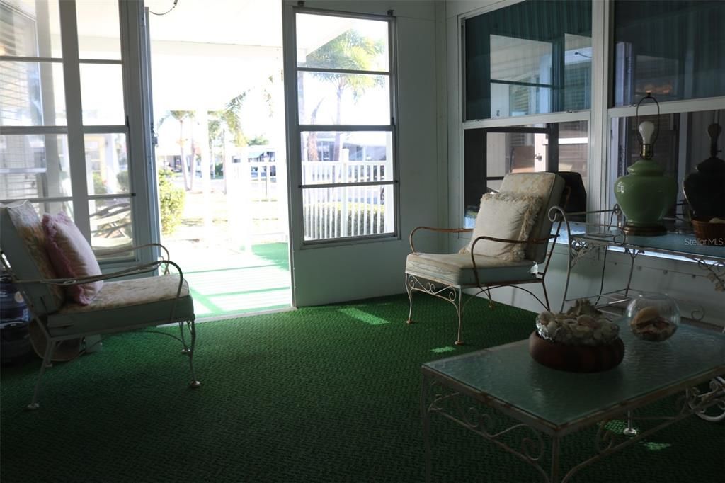 待售: $140,000 (2 贝兹, 2 浴室, 912 平方英尺)