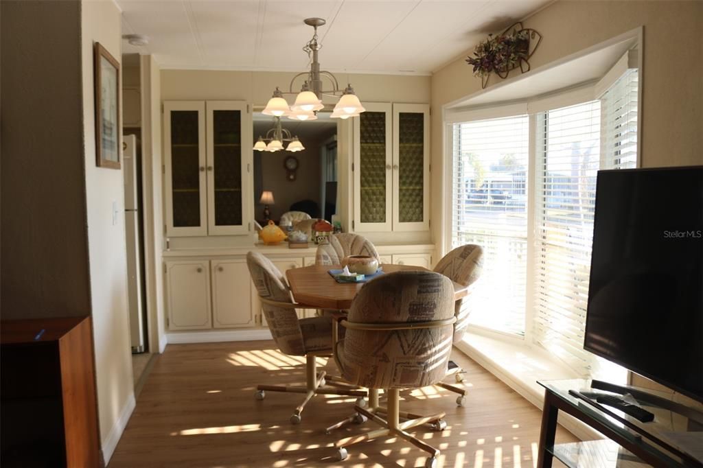 待售: $140,000 (2 贝兹, 2 浴室, 912 平方英尺)