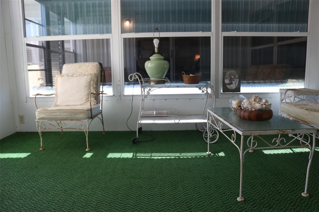 待售: $140,000 (2 贝兹, 2 浴室, 912 平方英尺)