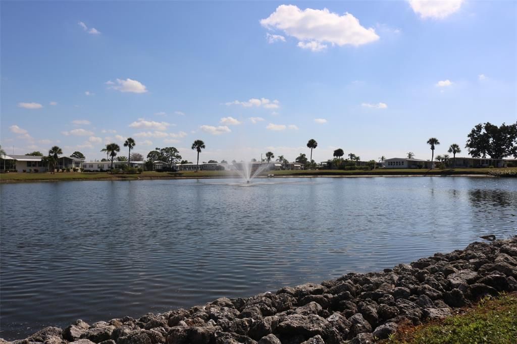 待售: $140,000 (2 贝兹, 2 浴室, 912 平方英尺)