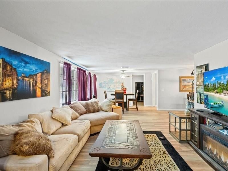 На продажу: $325,000 (3 спален, 2 ванн, 1702 Квадратных фут)