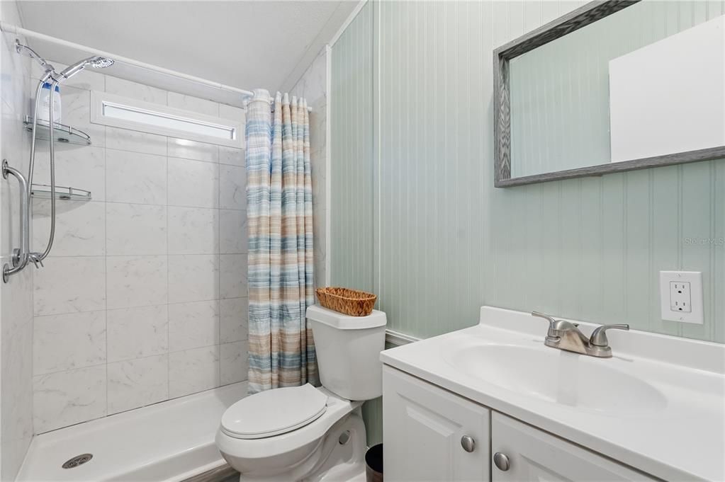 На продажу: $225,000 (3 спален, 2 ванн, 1701 Квадратных фут)