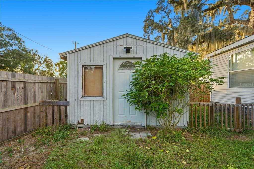 На продажу: $225,000 (3 спален, 2 ванн, 1701 Квадратных фут)