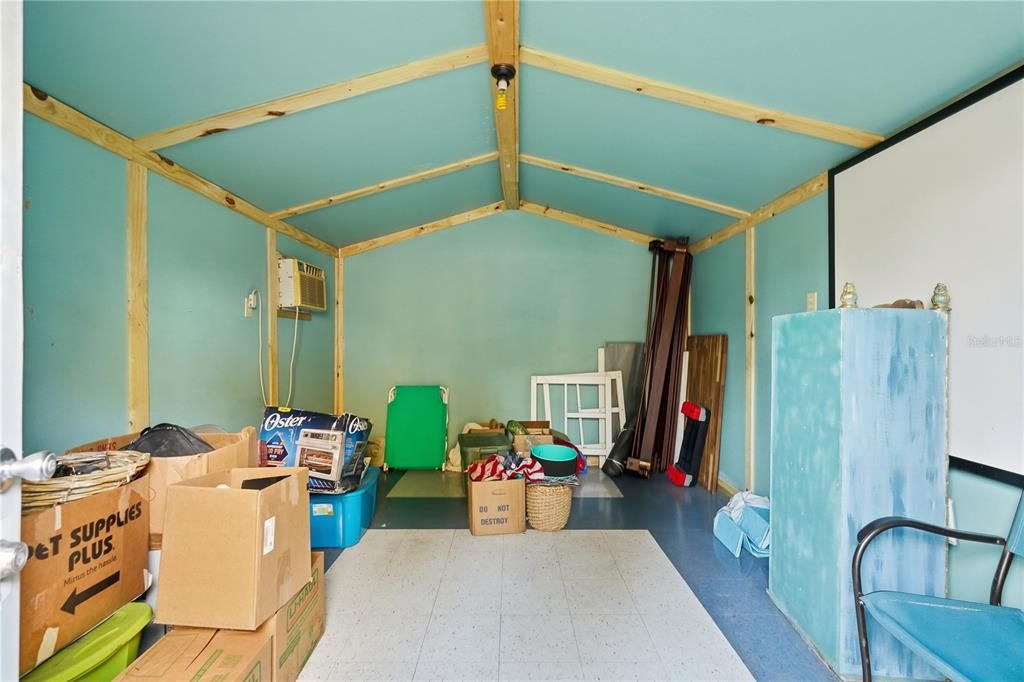 На продажу: $225,000 (3 спален, 2 ванн, 1701 Квадратных фут)