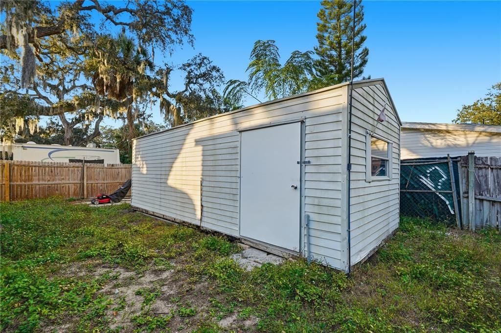 На продажу: $225,000 (3 спален, 2 ванн, 1701 Квадратных фут)