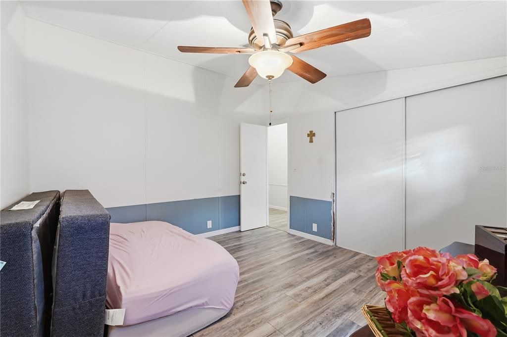 На продажу: $225,000 (3 спален, 2 ванн, 1701 Квадратных фут)