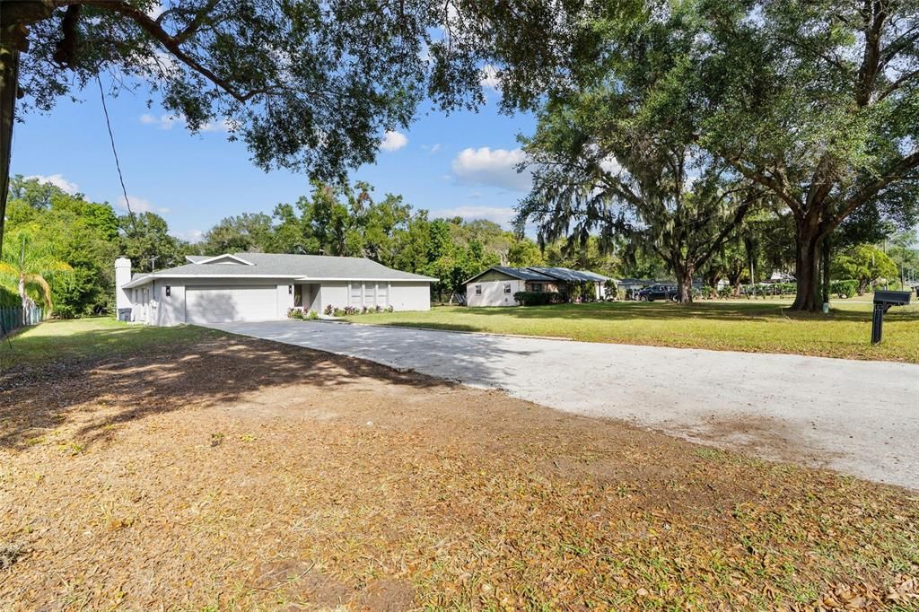 For Sale: $674,500 (3 beds, 2 baths, 2209 Square Feet)
