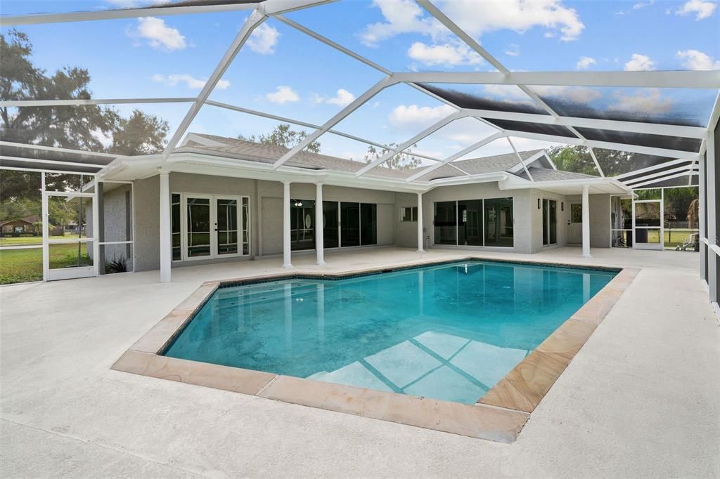 For Sale: $674,500 (3 beds, 2 baths, 2209 Square Feet)
