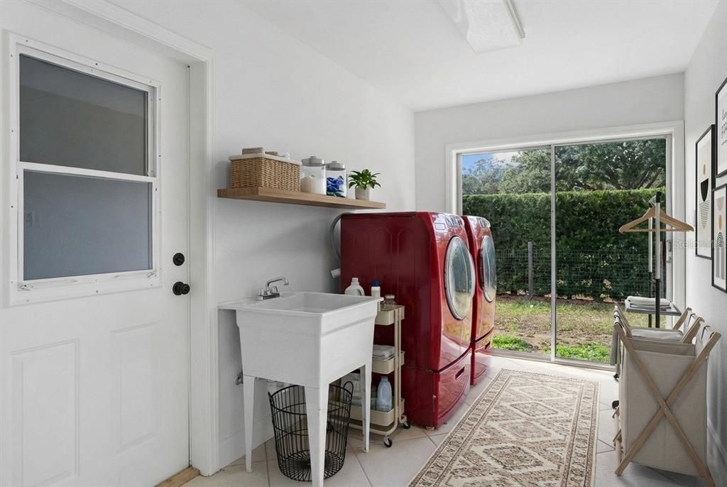 For Sale: $674,500 (3 beds, 2 baths, 2209 Square Feet)
