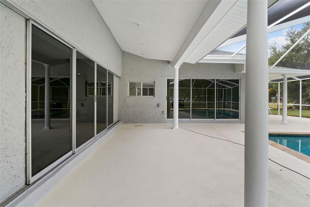 For Sale: $674,500 (3 beds, 2 baths, 2209 Square Feet)