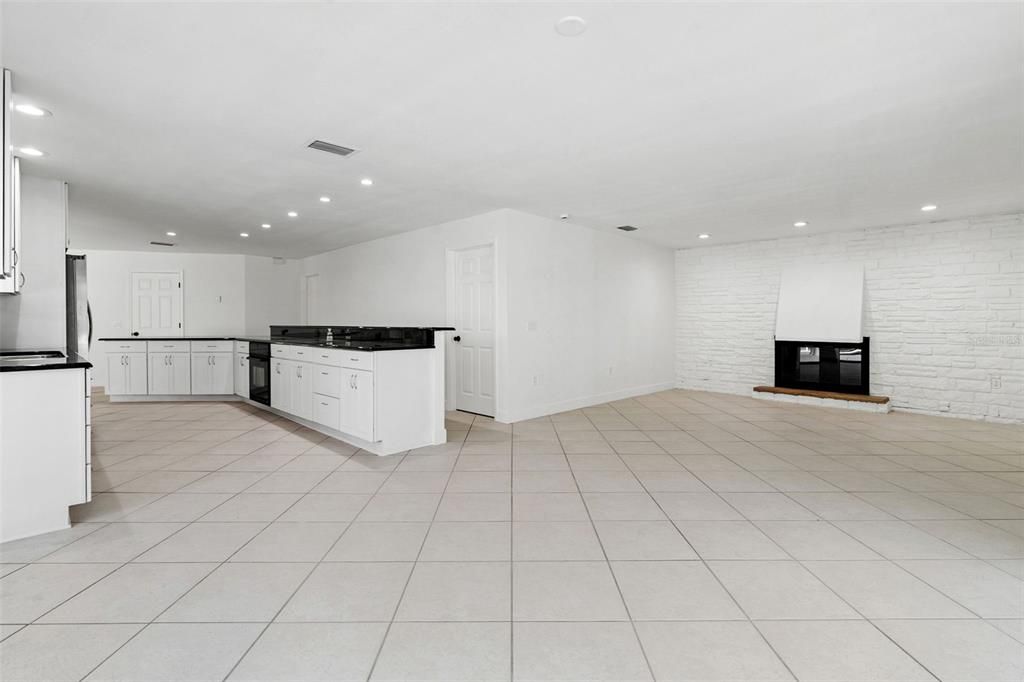 For Sale: $674,500 (3 beds, 2 baths, 2209 Square Feet)