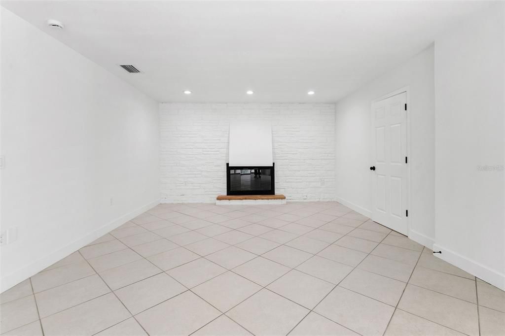 For Sale: $674,500 (3 beds, 2 baths, 2209 Square Feet)