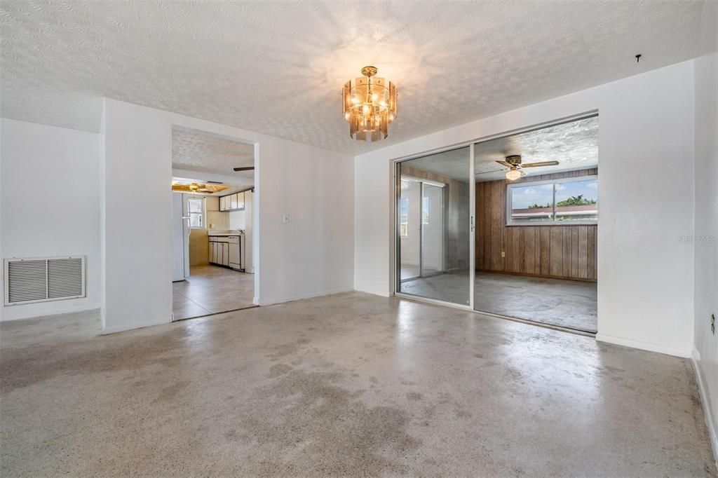 En Venta: $238,000 (2 camas, 1 baños, 1387 Pies cuadrados)