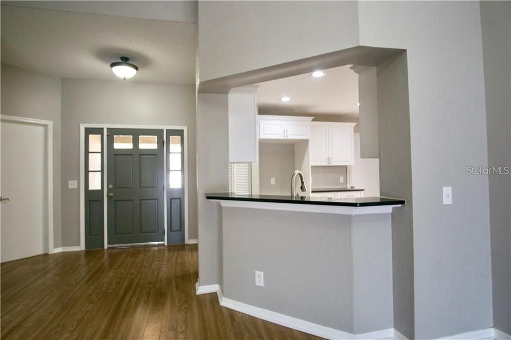 На продажу: $325,000 (3 спален, 2 ванн, 1611 Квадратных фут)