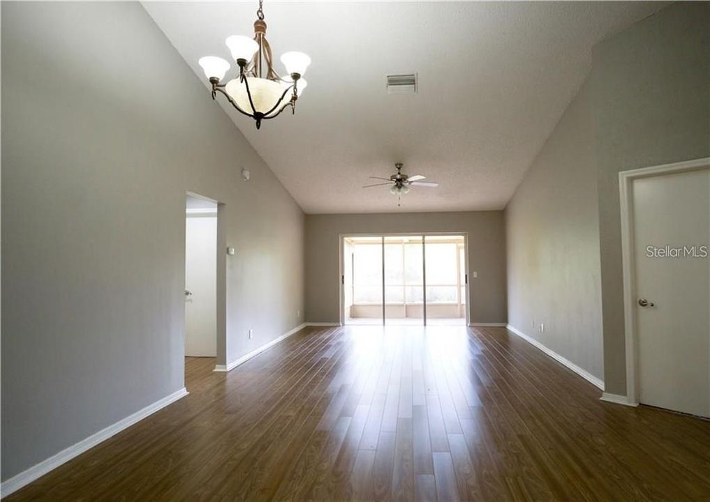 На продажу: $325,000 (3 спален, 2 ванн, 1611 Квадратных фут)