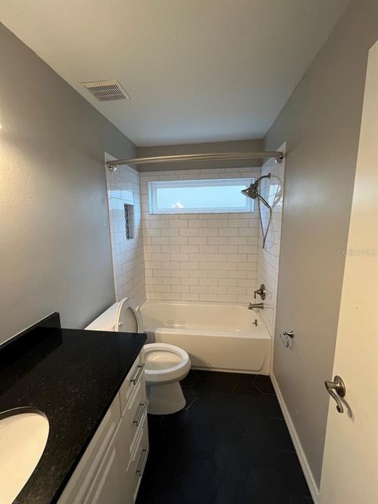 На продажу: $325,000 (3 спален, 2 ванн, 1611 Квадратных фут)