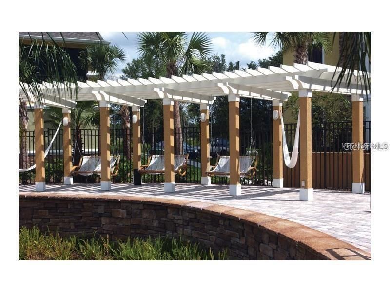 出租: $1,575 (2 贝兹, 2 浴室, 1045 平方英尺)