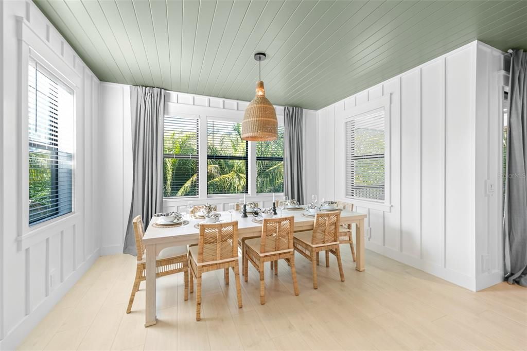 На продажу: $3,950,000 (8 спален, 9 ванн, 4060 Квадратных фут)