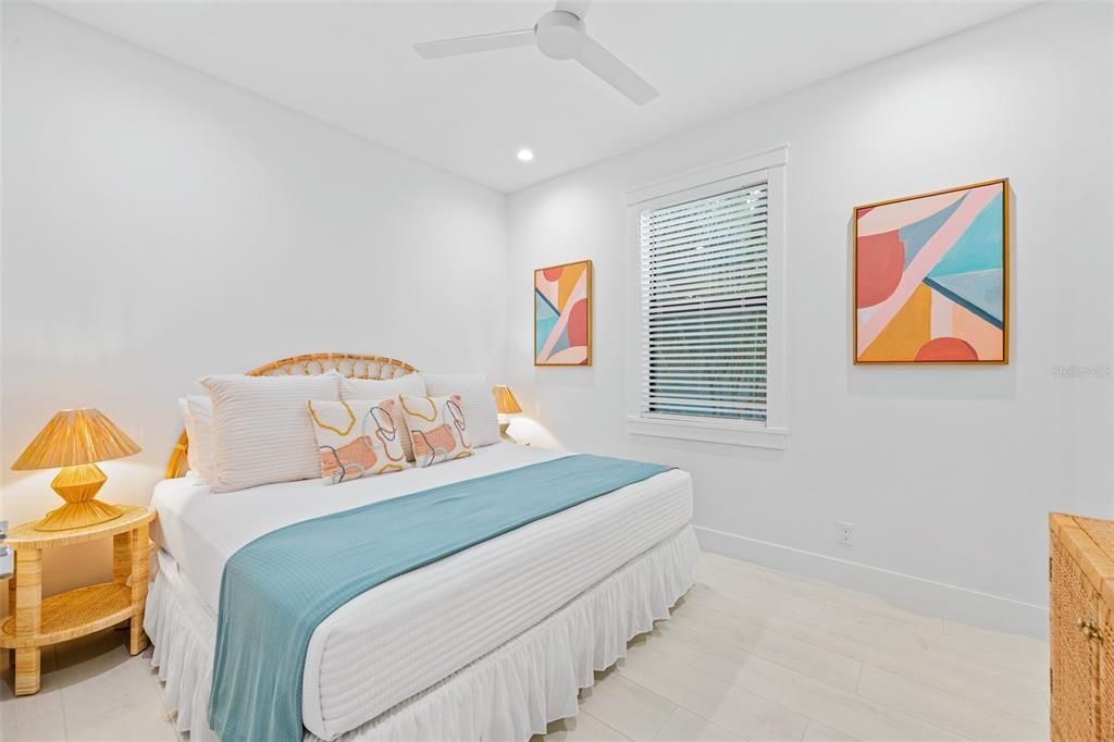 На продажу: $3,950,000 (8 спален, 9 ванн, 4060 Квадратных фут)