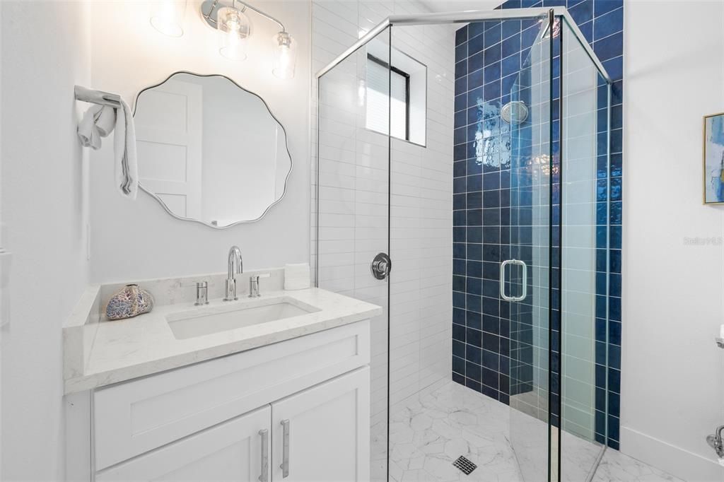 На продажу: $3,950,000 (8 спален, 9 ванн, 4060 Квадратных фут)